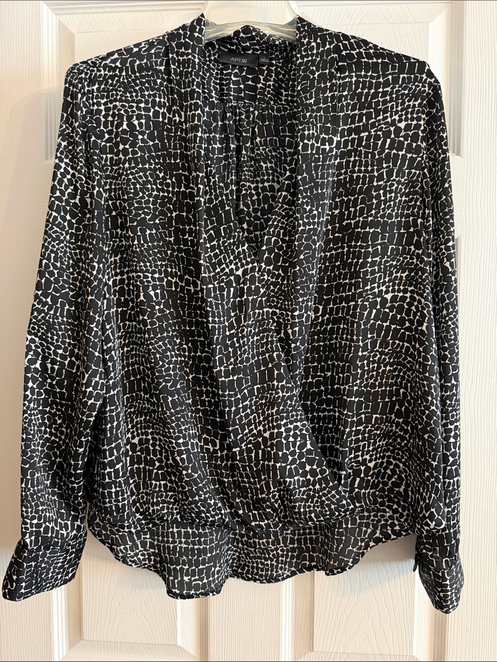 Apt. 9 Black and White Abstract Print Surplice Blouse
